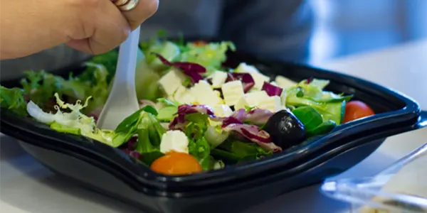salad-black-plastic-container