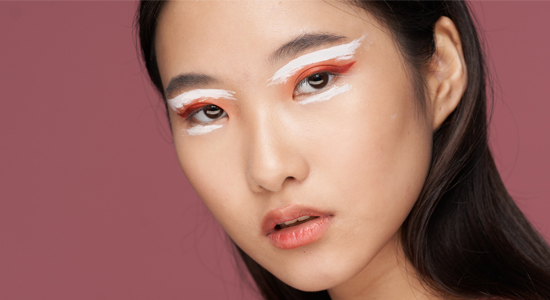 asian-woman-makeup