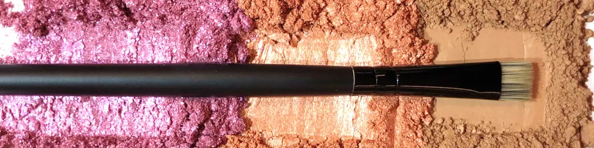 Limitless-Possible-Colors-Mearlmica-Pigments-cosmetics-brush