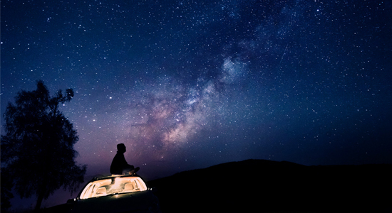 starry-night-in-car-expand-color-space