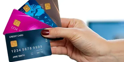 hand-holding-credit-cards-lamination-plates