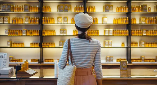 woman-looking-at-store-shelves