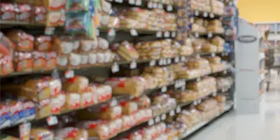 bread-aisle-at-grocery-store