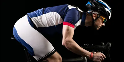 biker-wearing-digitally-printed-athletic-biking-clothing