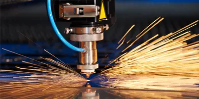 laser-marking-sparks-flying