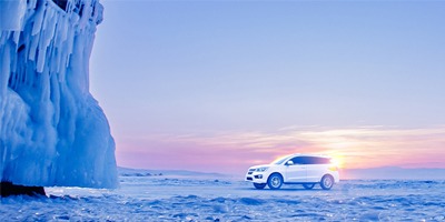 white-van-parked-on-a-glacier-iceberg